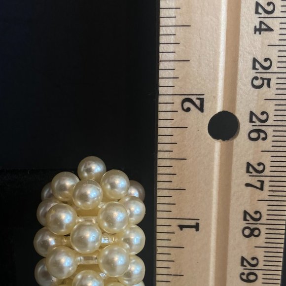 Carolee Lux Signed Vintage Faux Pearl Gold Tone Necklace w/ Clip Hoop Earrings - Picture 10 of 11